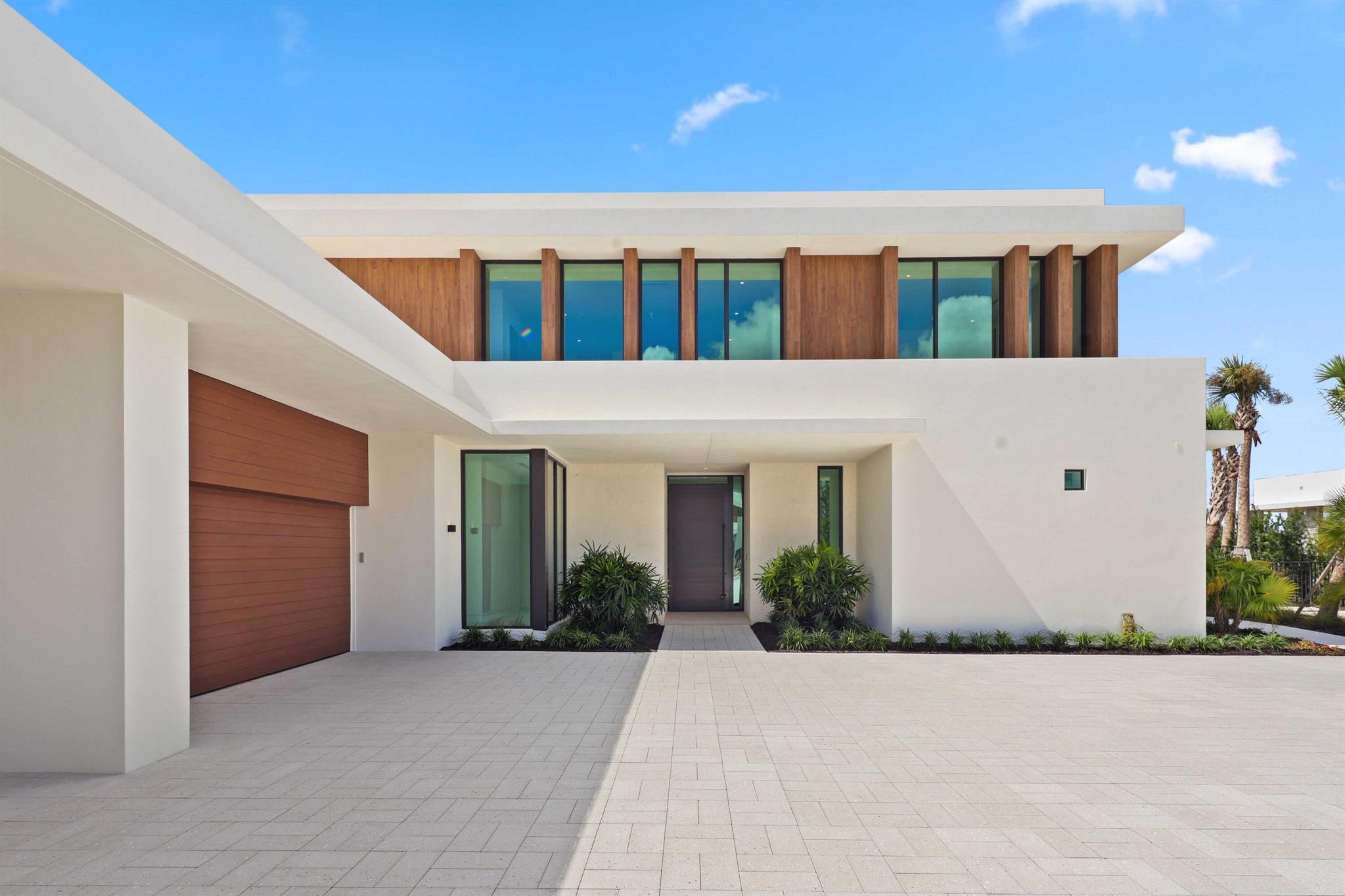 PANTHER NATIONAL AT AVENI - Residential