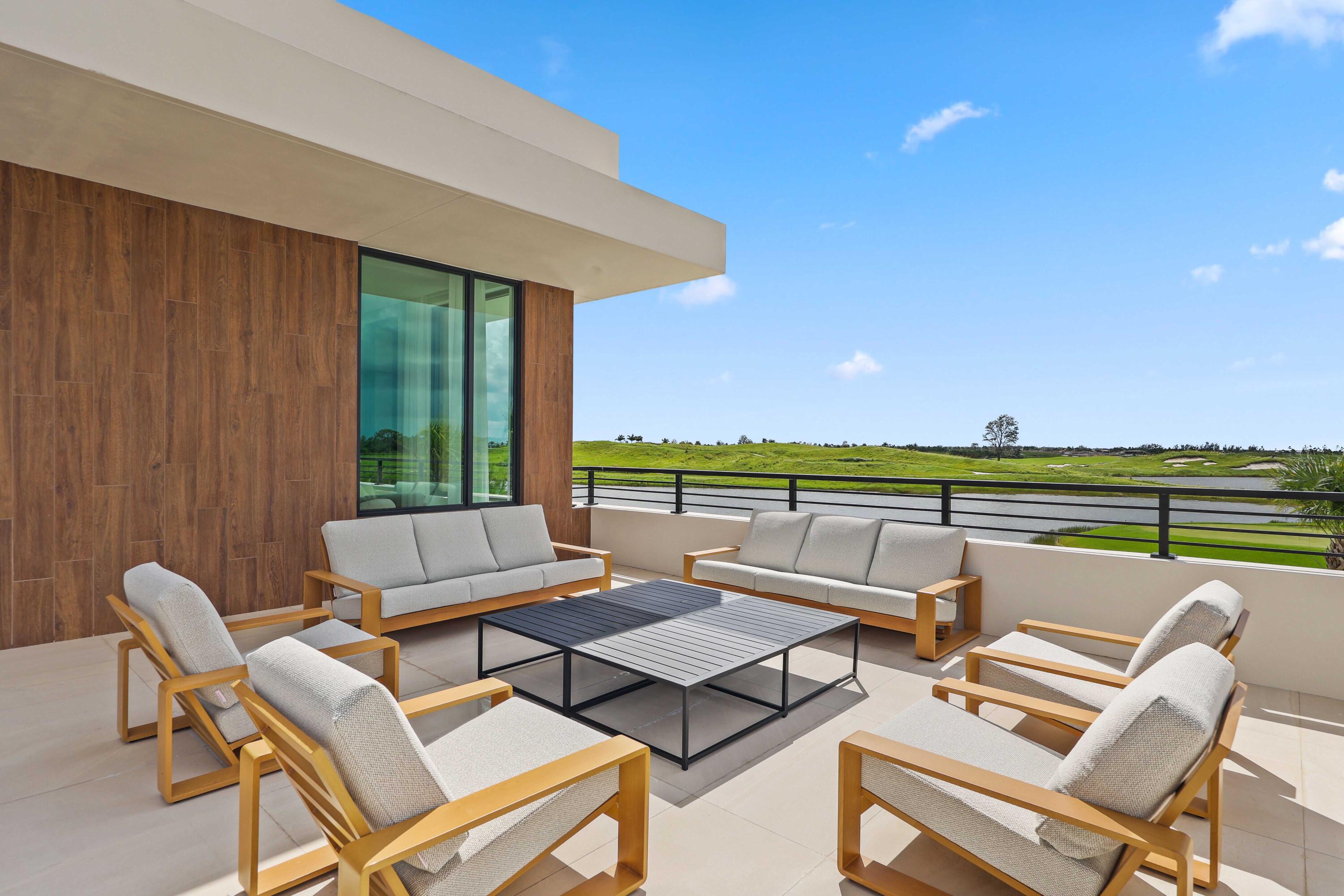 PANTHER NATIONAL AT AVENIR POD - Residential