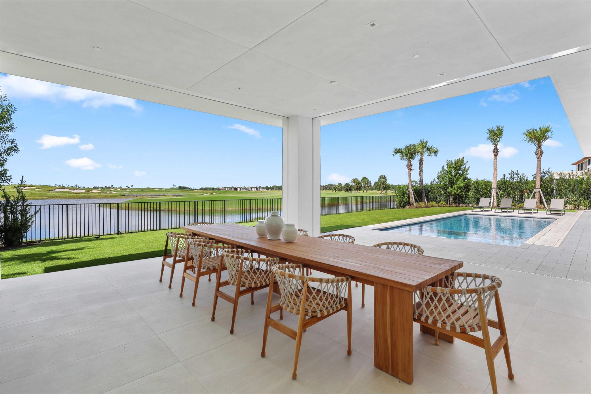 PANTHER NATIONAL AT AVENI - Residential