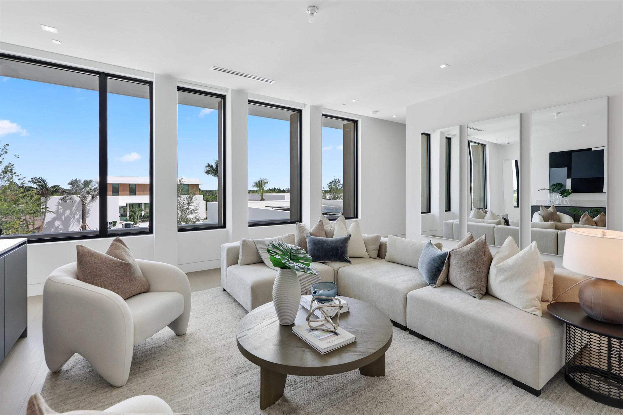 PANTHER NATIONAL AT AVENI - Residential