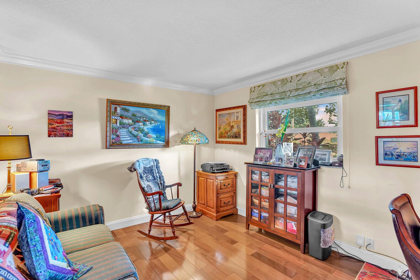 OAK WOOD - Residential