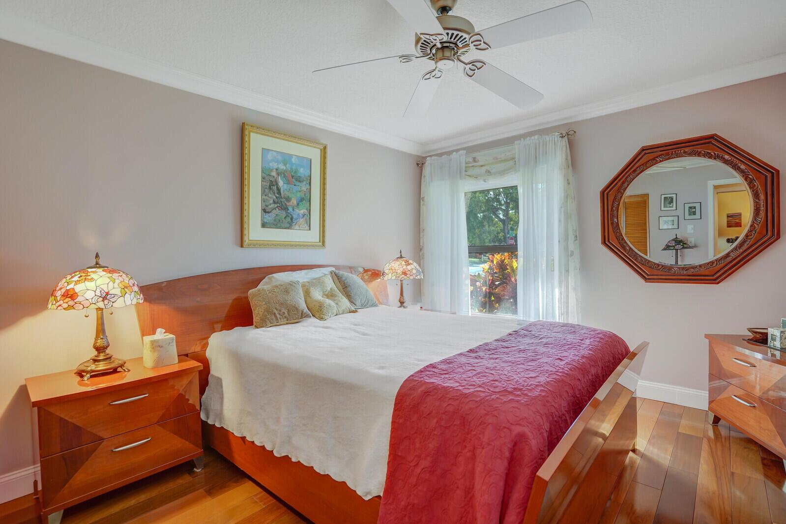 OAK WOOD - Residential