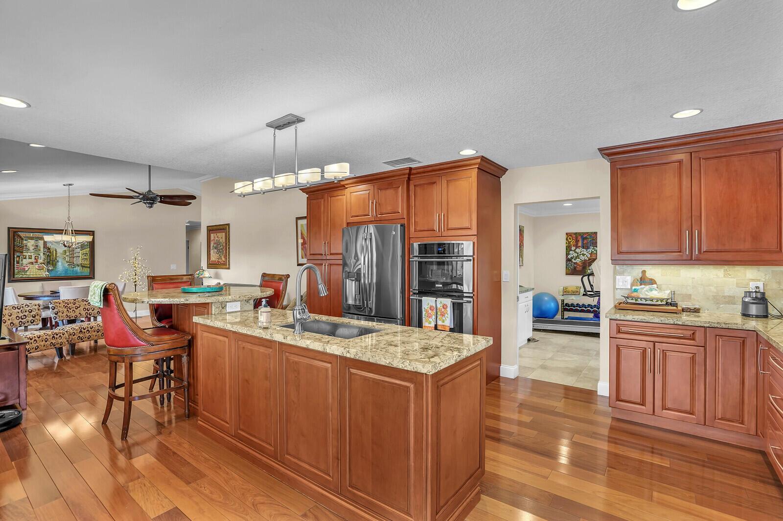 OAK WOOD - Residential