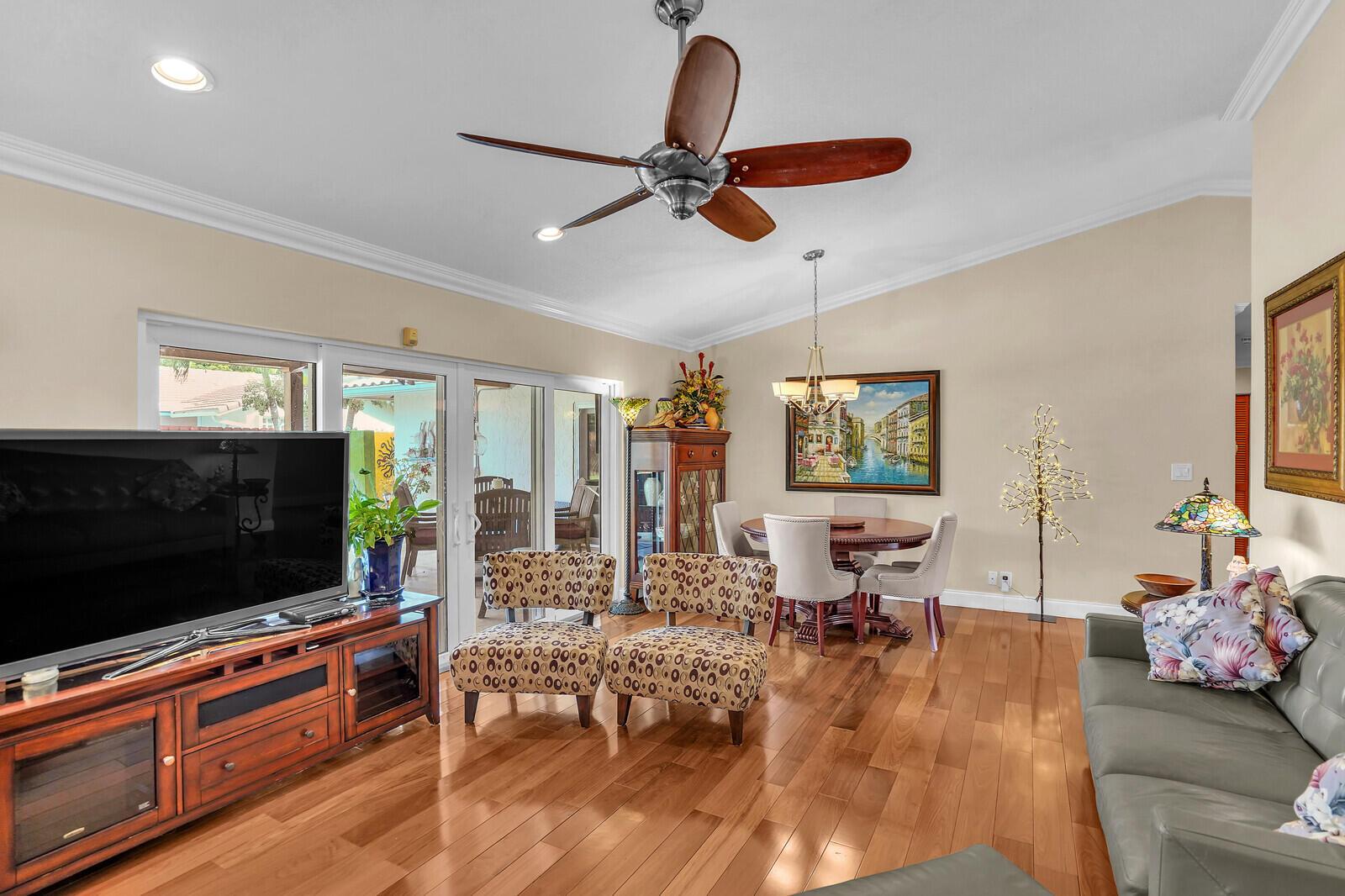 OAK WOOD - Residential