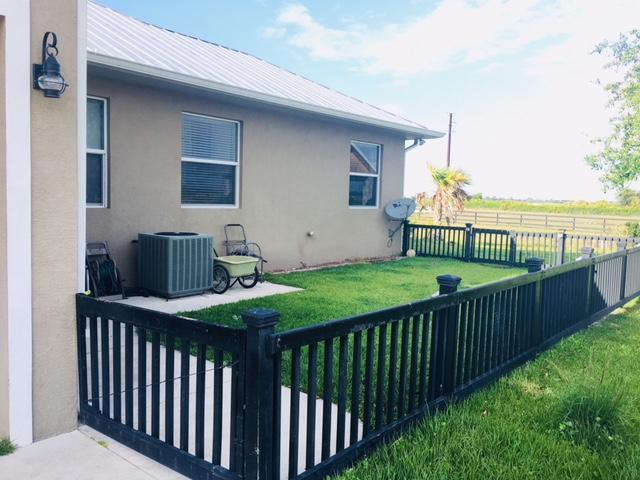 PRAIRIE CREEK PARK - Residential