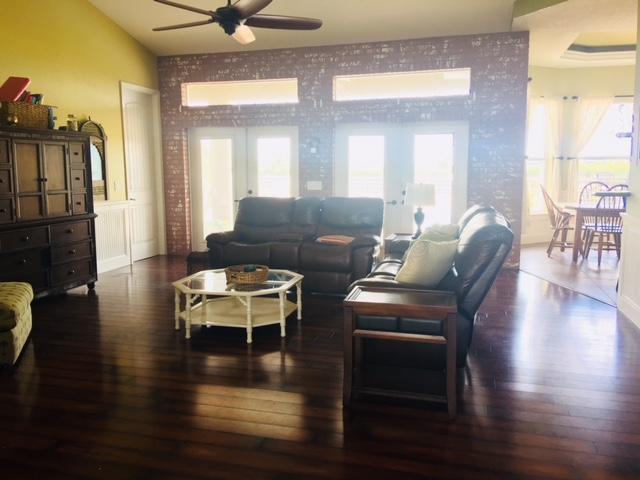 PRAIRIE CREEK PARK - Residential