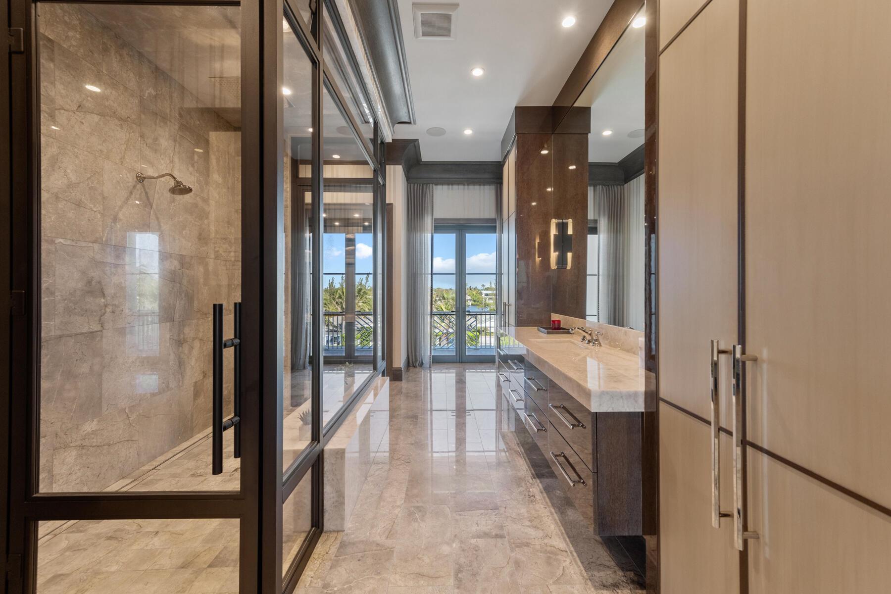 HYPOLUXO BEACH - Residential