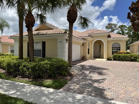 Photo of 8907 Oldham Way, Palm Beach Gardens, FL 33412 (MLS # B26063034)