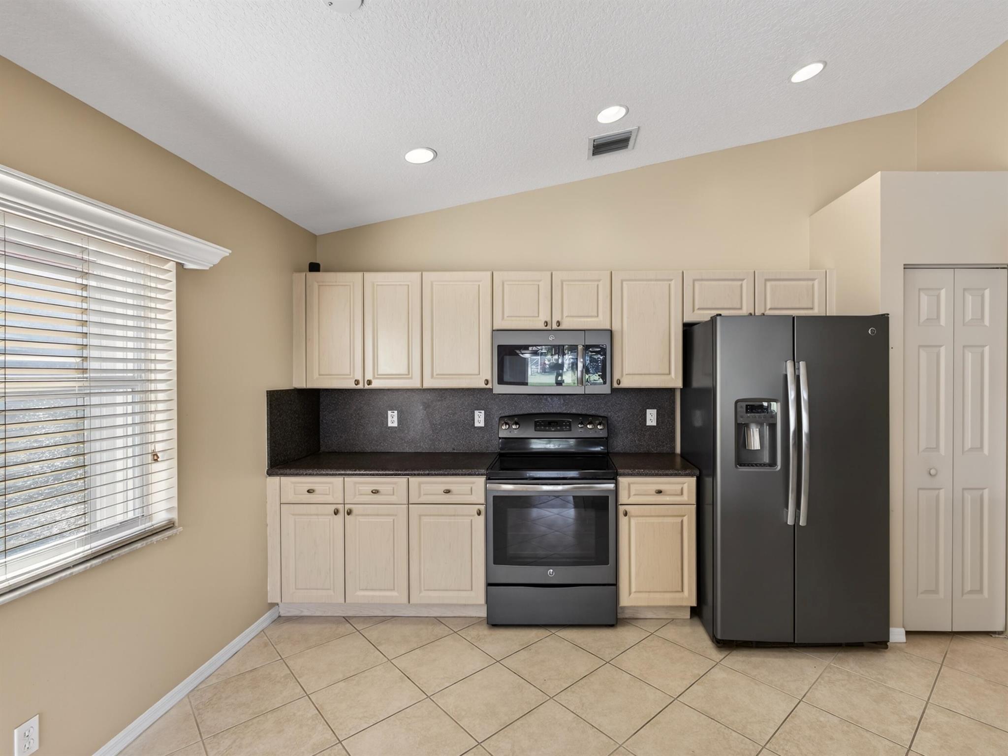 TUSCANY PAR A/B - Residential