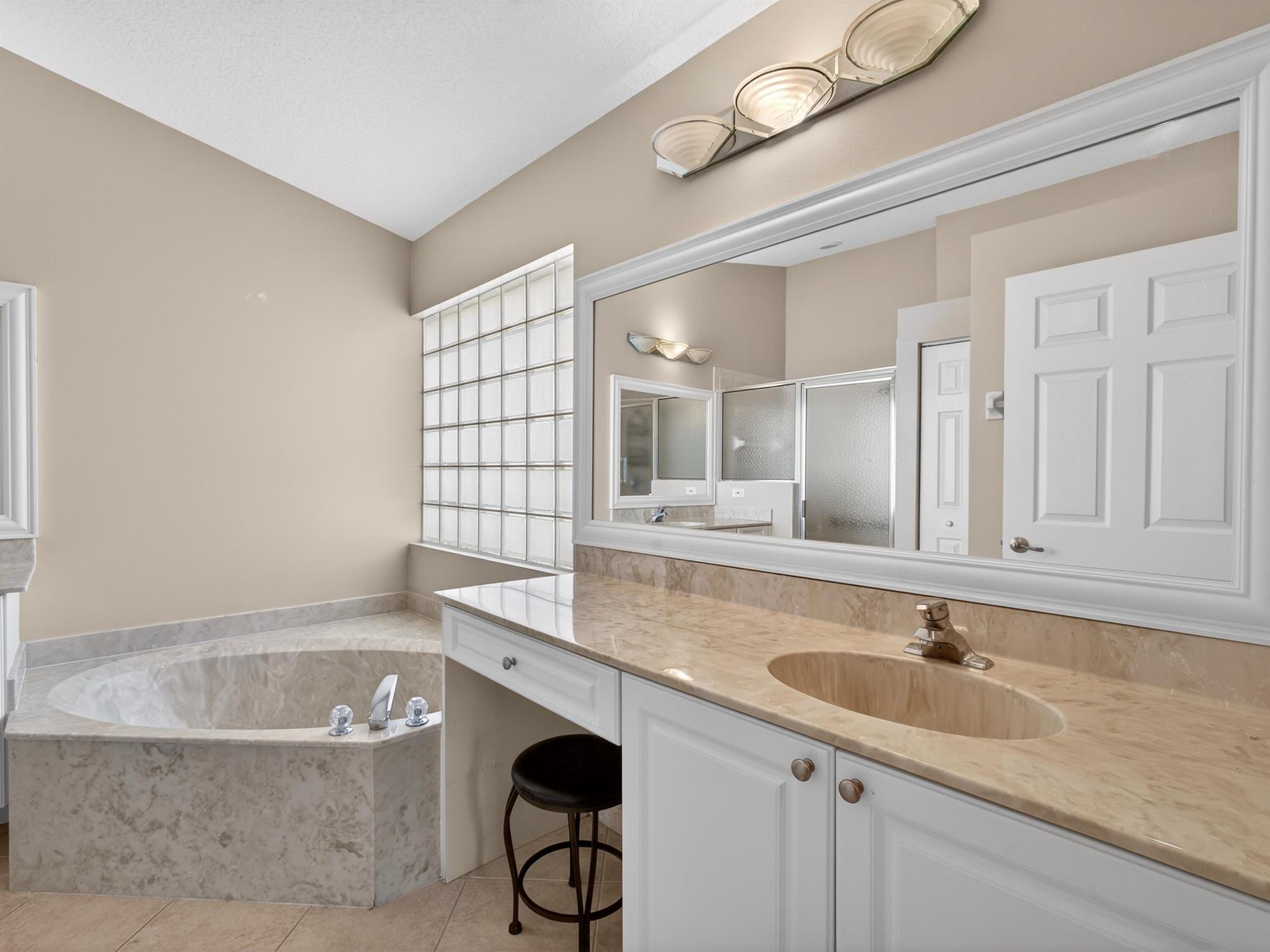 TUSCANY PAR A/B - Residential