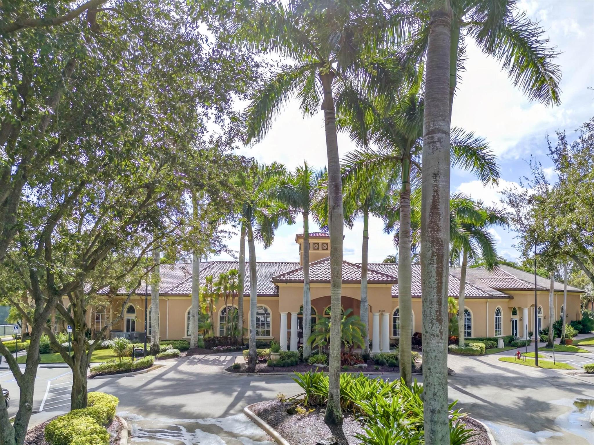 TUSCANY PAR A/B - Residential