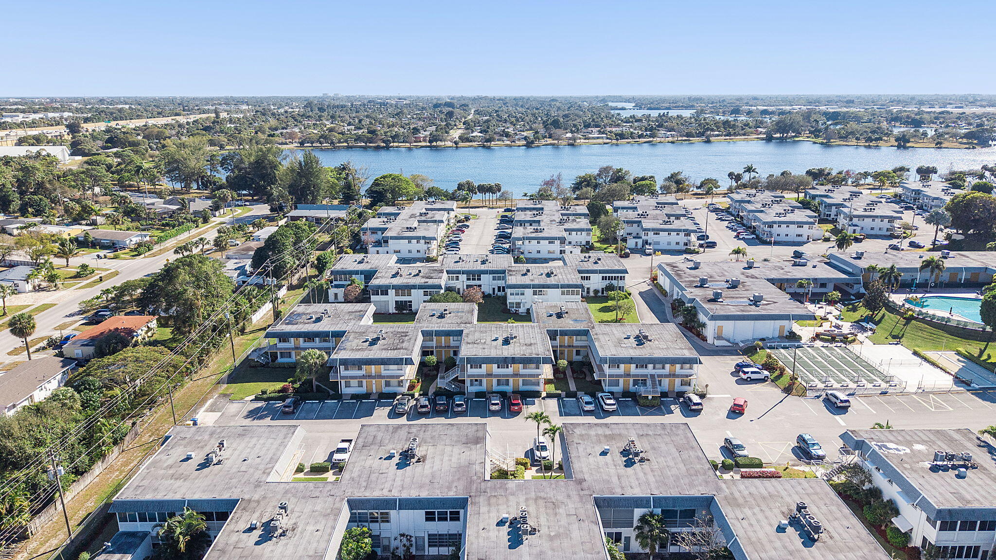 MURRY HILLS APT BLDG CONDO - Residential