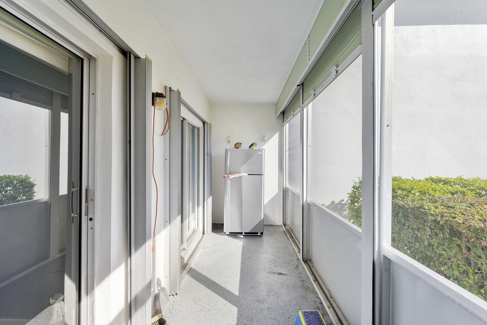 MURRY HILLS APT BLDG CONDO - Residential