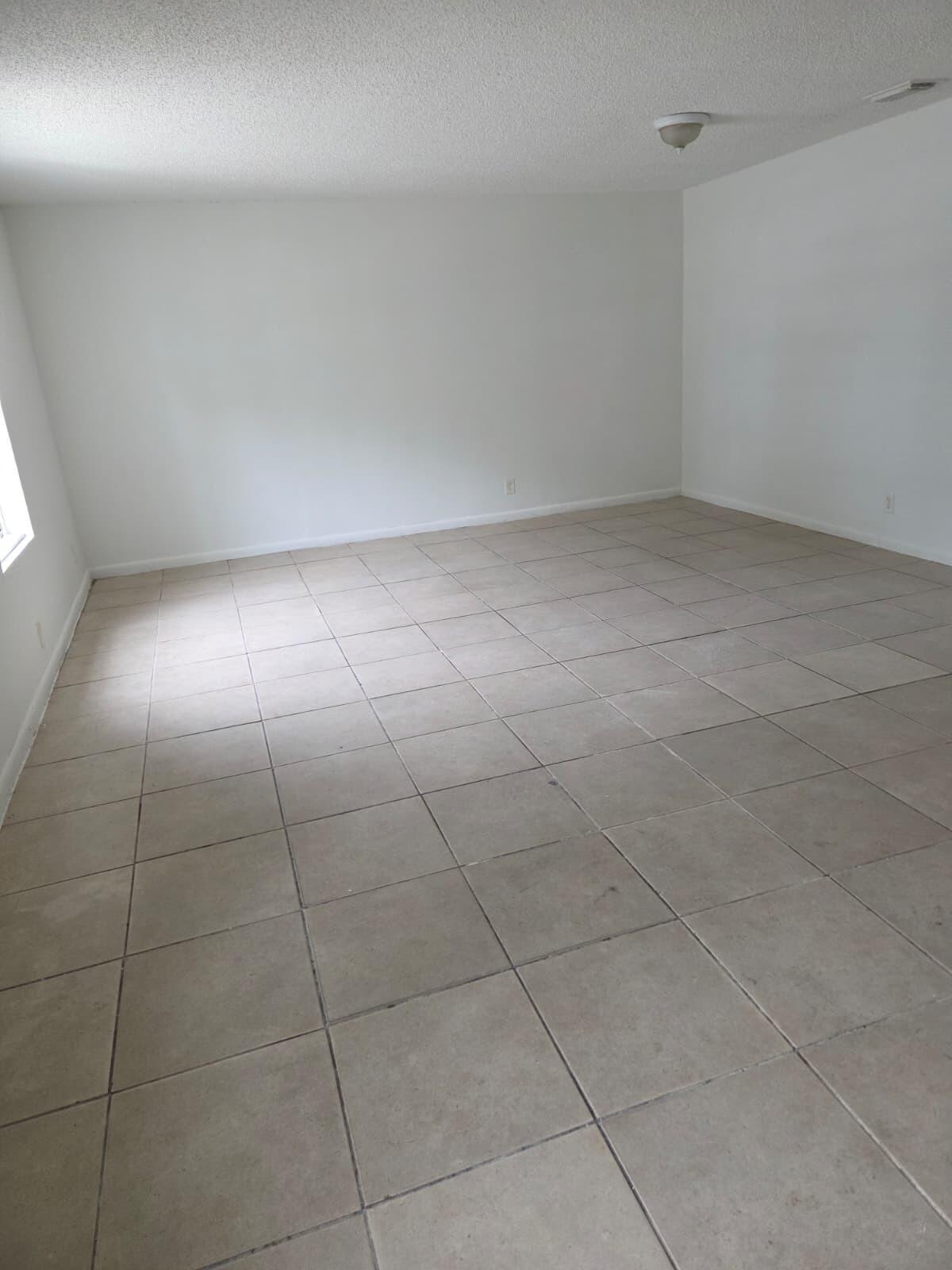 1633 W 28th Street B