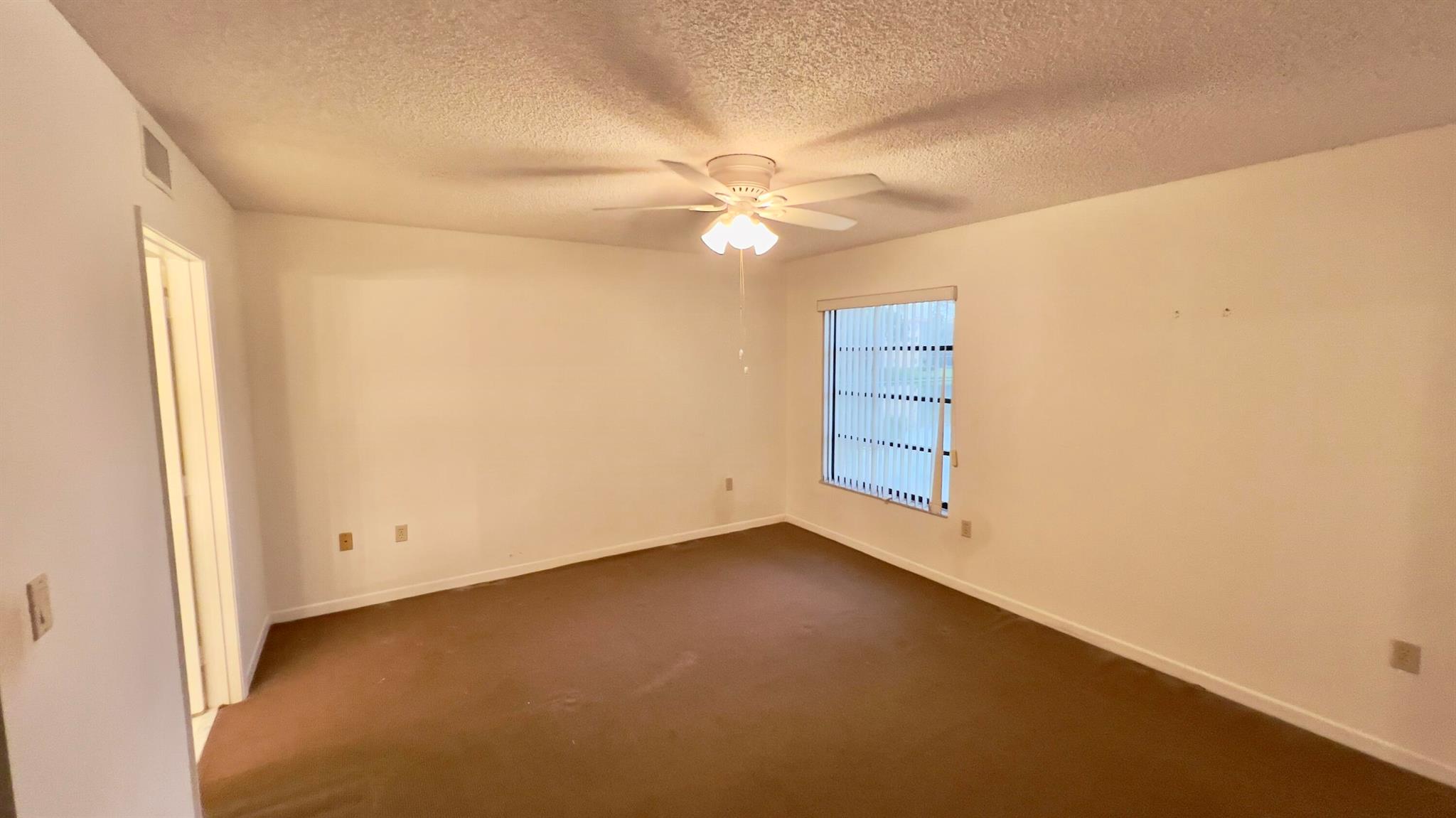 HUNTINGTON POINTE - Residential Lease