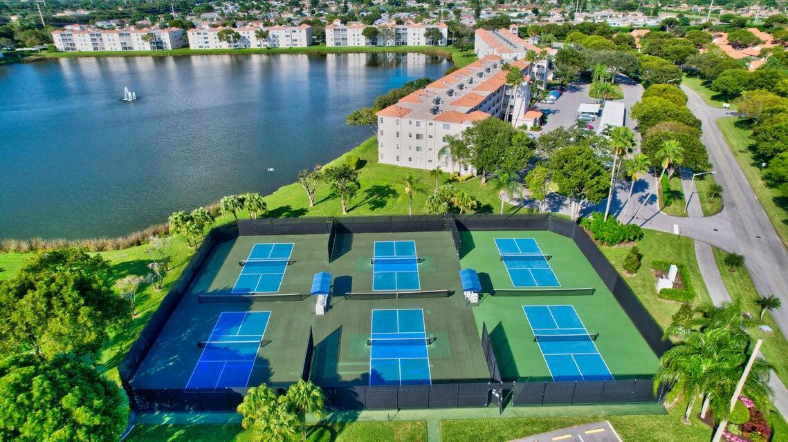 HUNTINGTON POINTE - Residential Lease