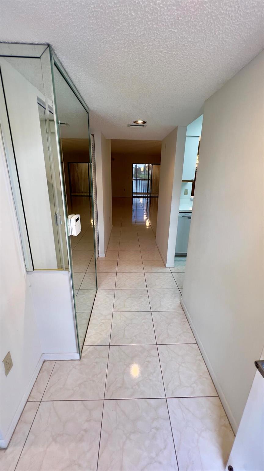 HUNTINGTON POINTE - Residential Lease