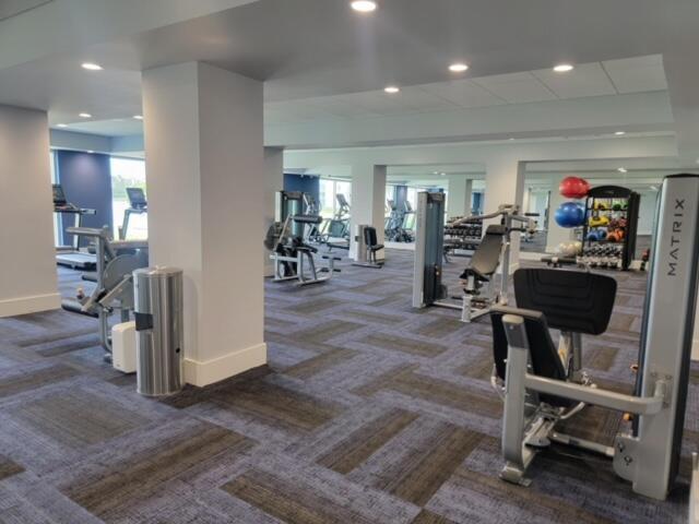 HUNTINGTON POINTE - Residential Lease