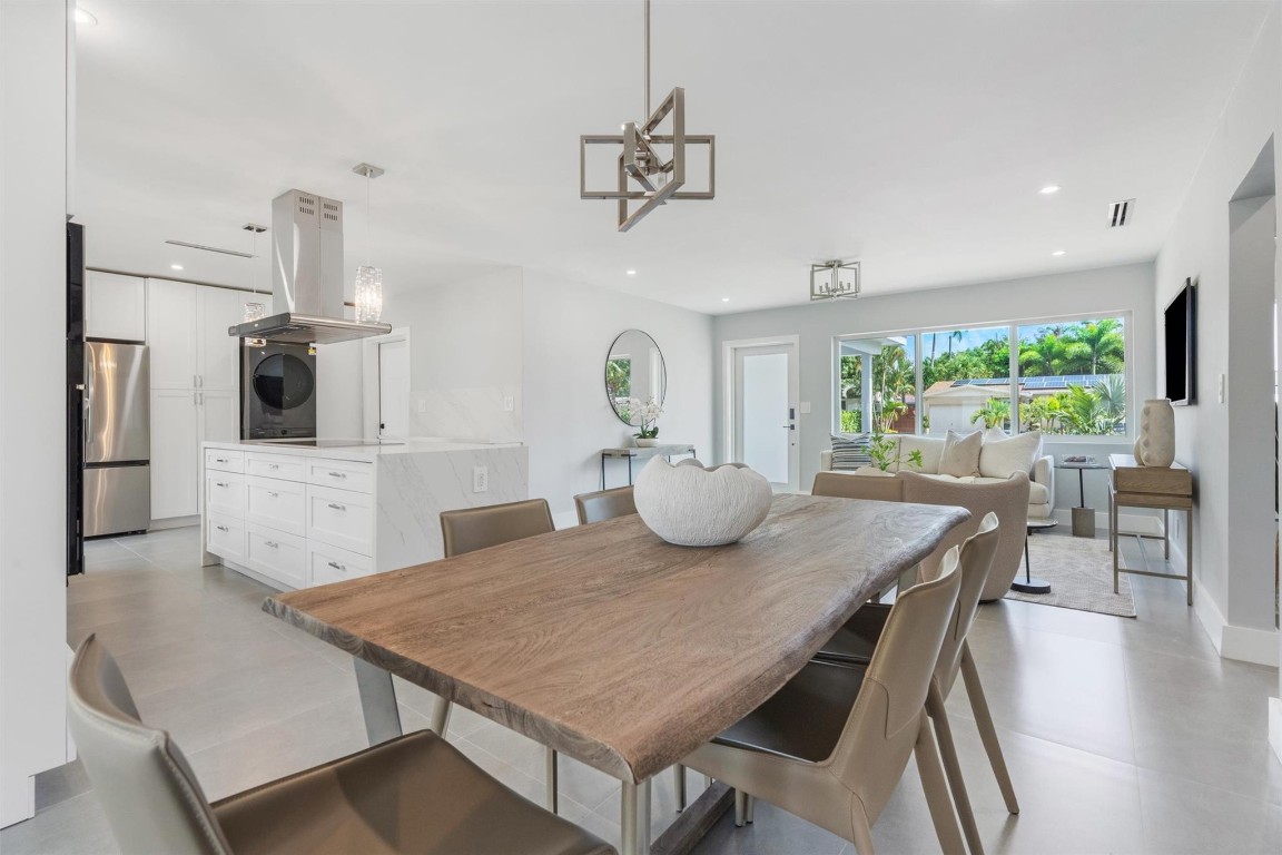 Tropical Manors 33-31 B - Residential