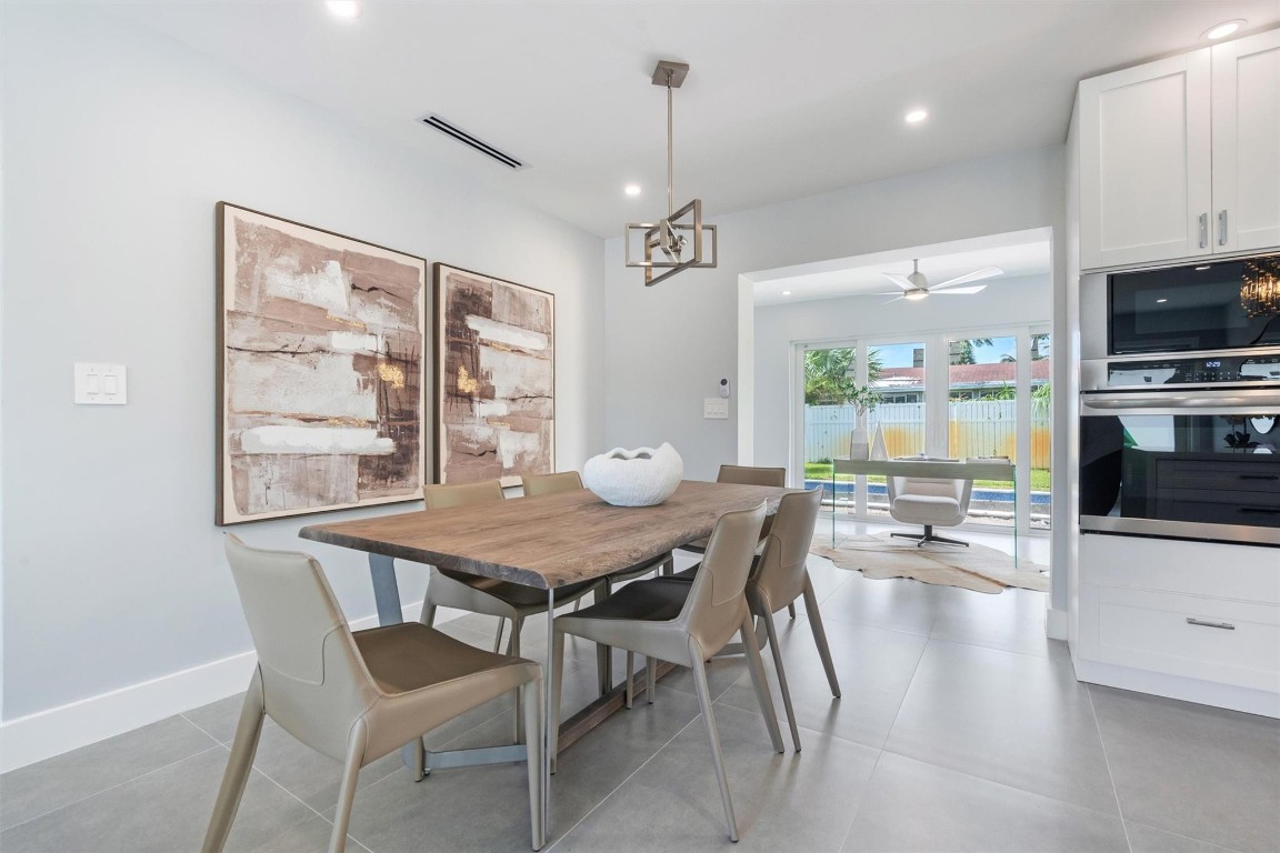 Tropical Manors 33-31 B - Residential