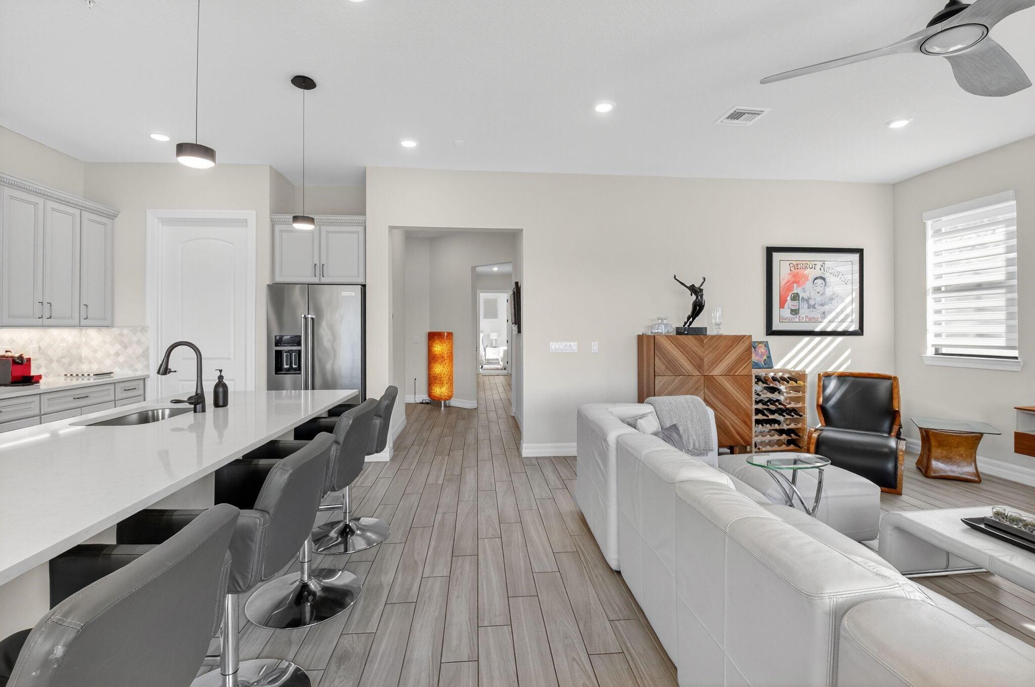 BOCA FLORES CONDO - Residential