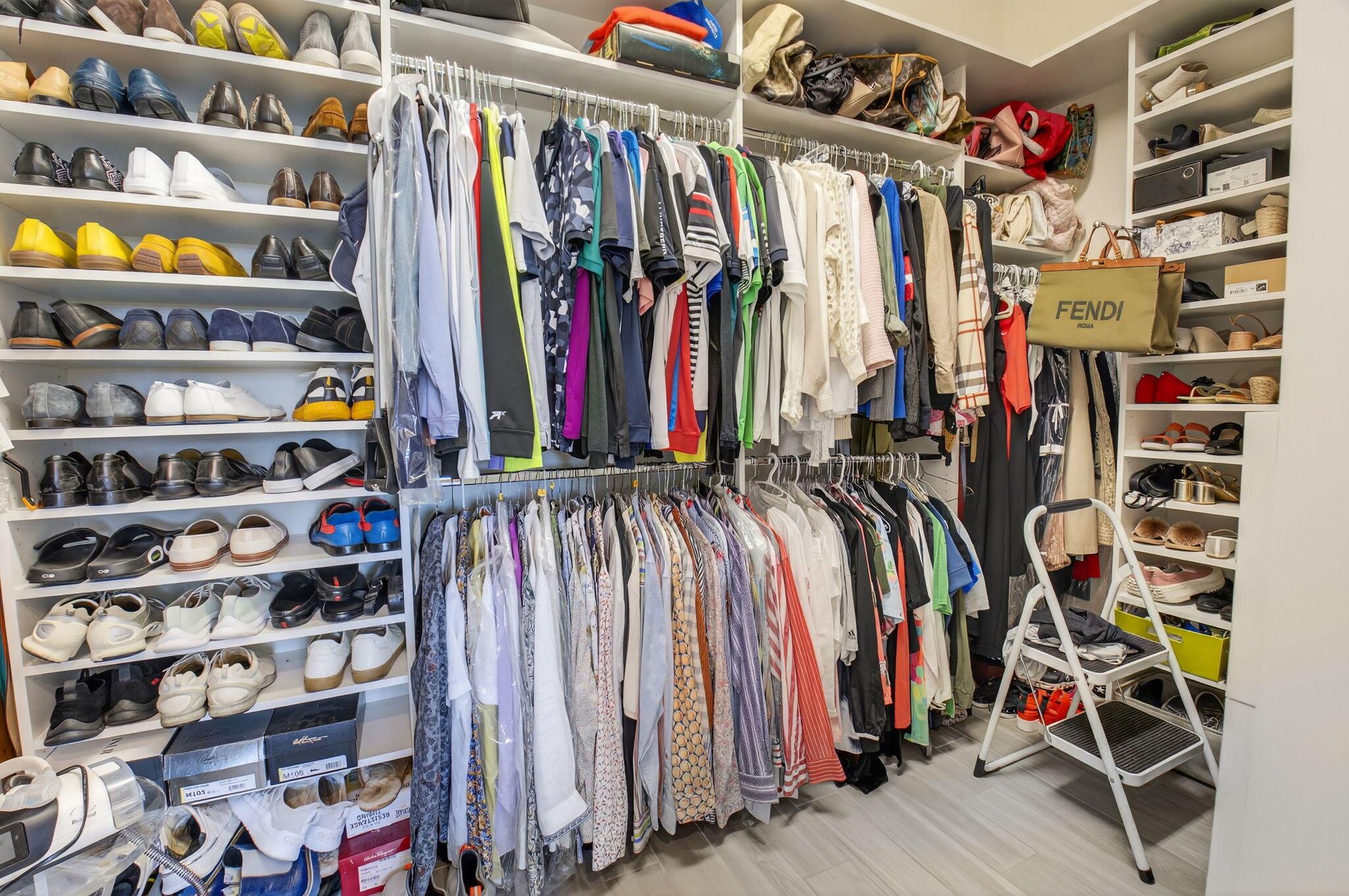 BOCA FLORES CONDO - Residential