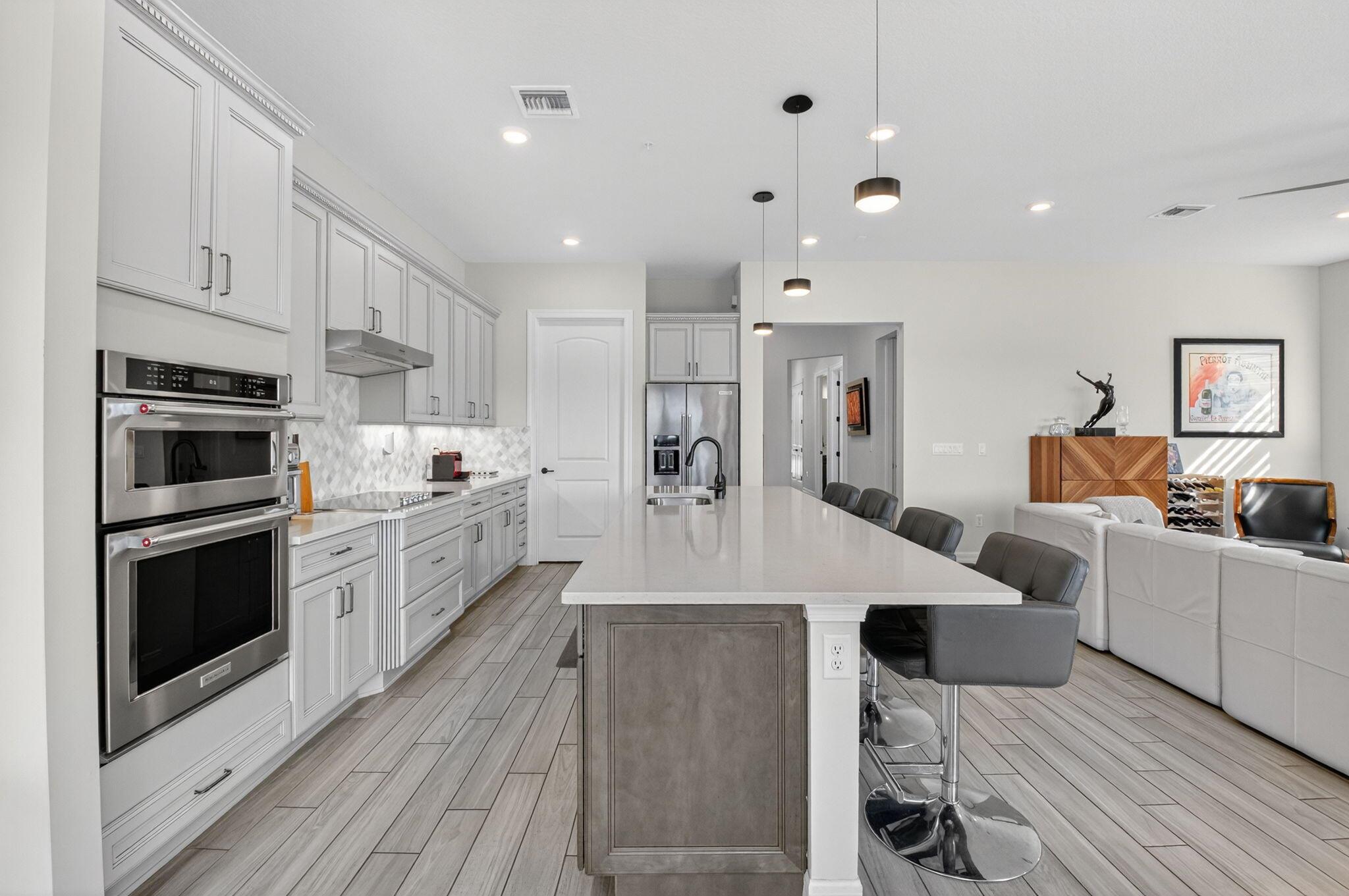 BOCA FLORES CONDO - Residential