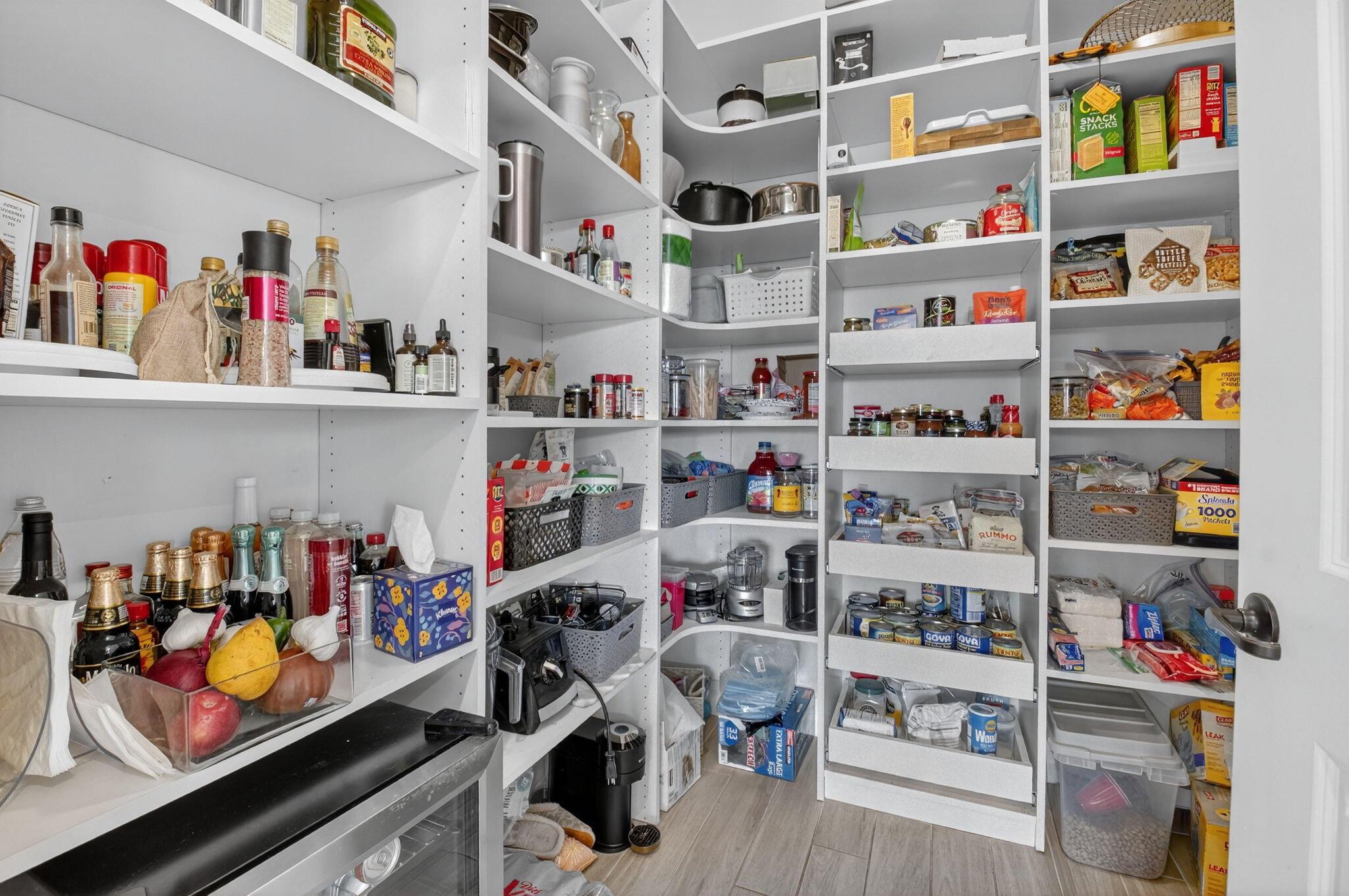 BOCA FLORES CONDO - Residential