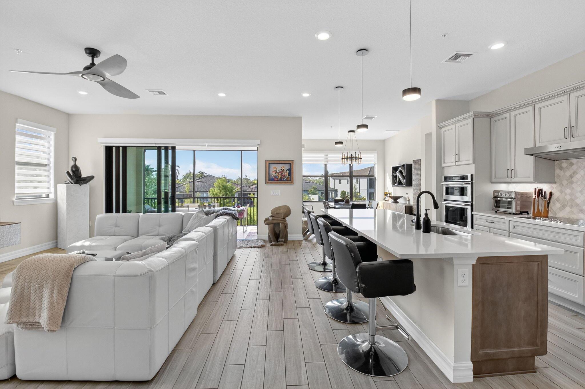 BOCA FLORES CONDO - Residential