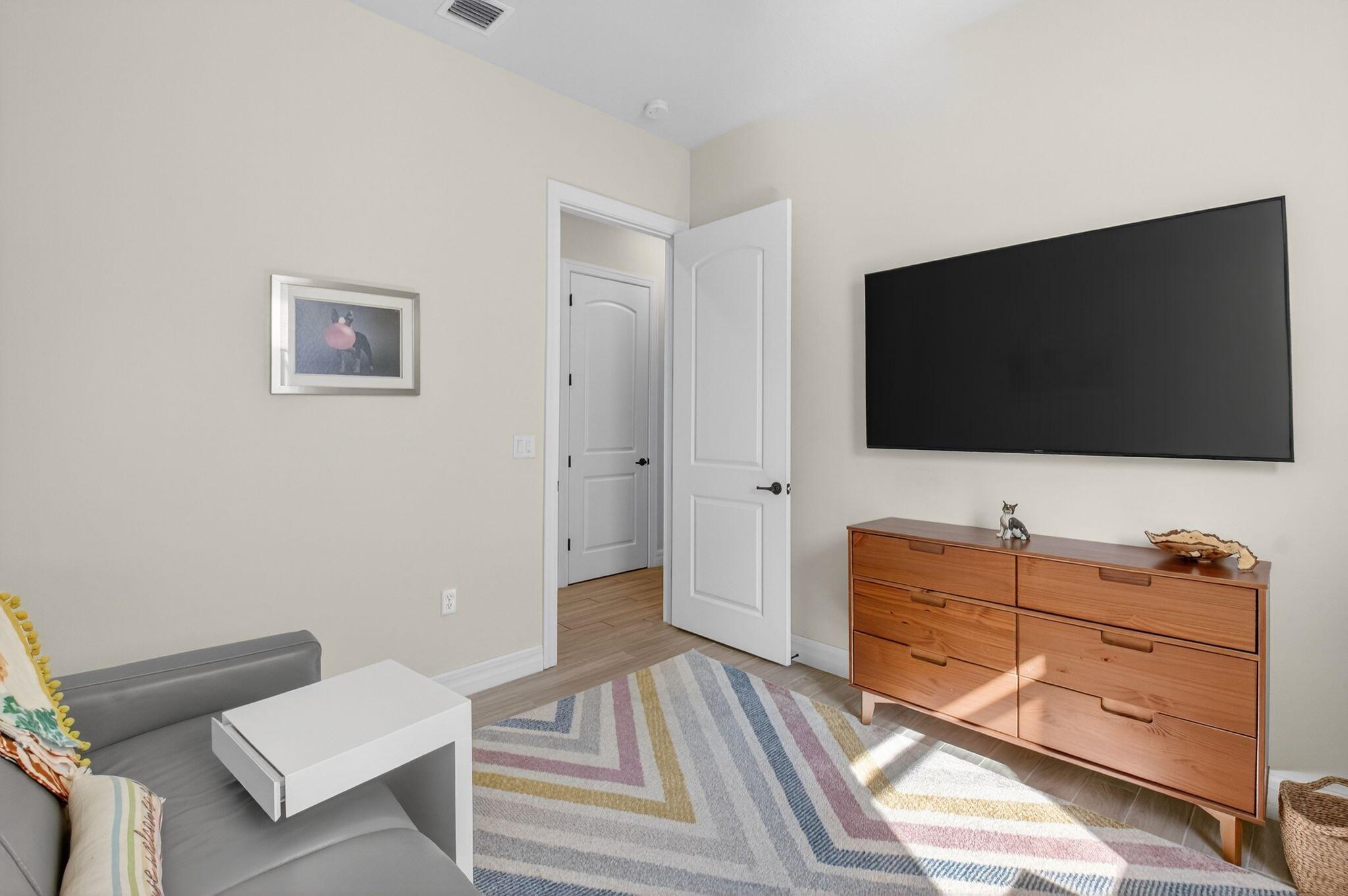 BOCA FLORES CONDO - Residential