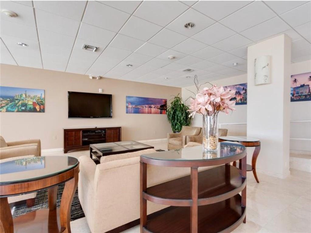 CLOISTER BEACH TOWERS - Residential