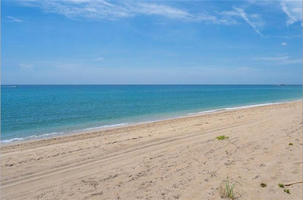 CLOISTER BEACH TOWERS - Residential