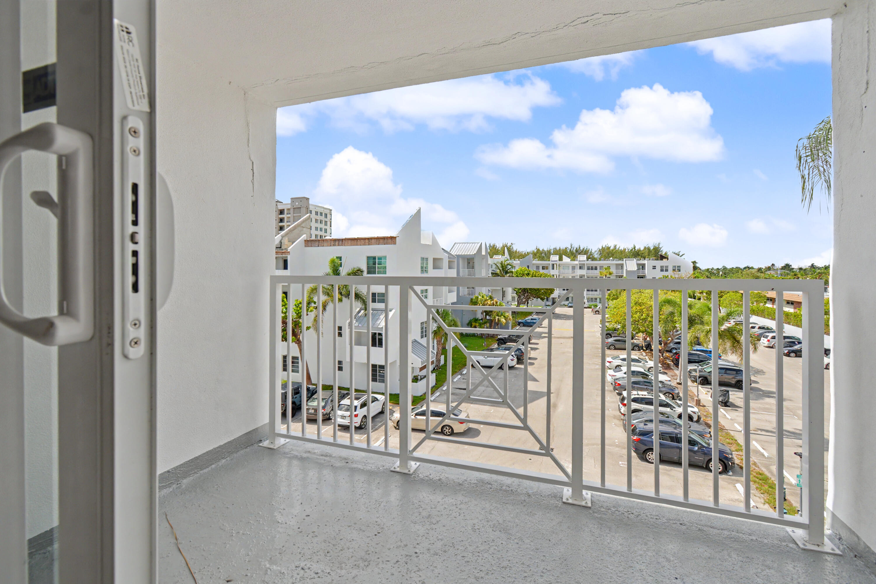 HARBOR'S EDGE FKA CASA LA QUINTA CONDO - Residential