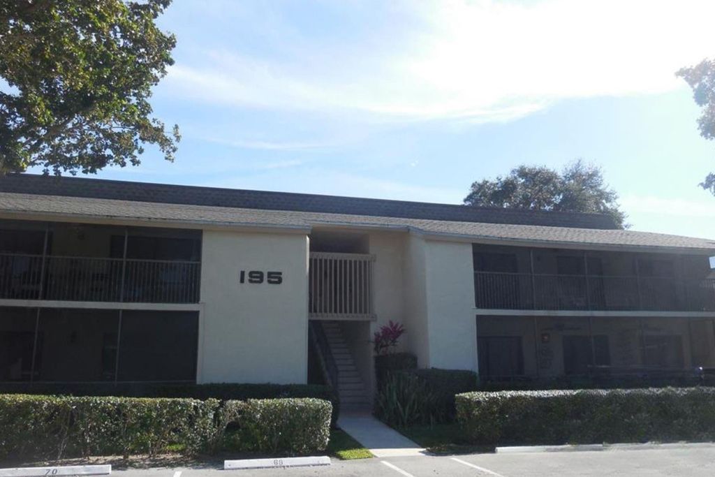 Photo of 195 Deer Creek Boulevard #805, Deerfield Beach, FL 33442 (MLS # F10551582)