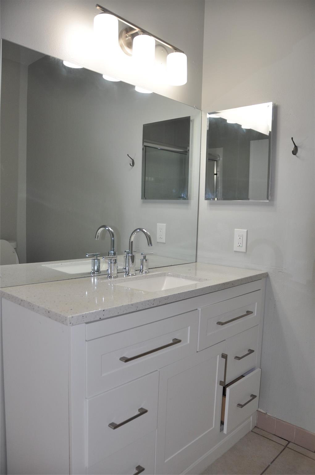 Castlewood 71-37 B - Residential Lease