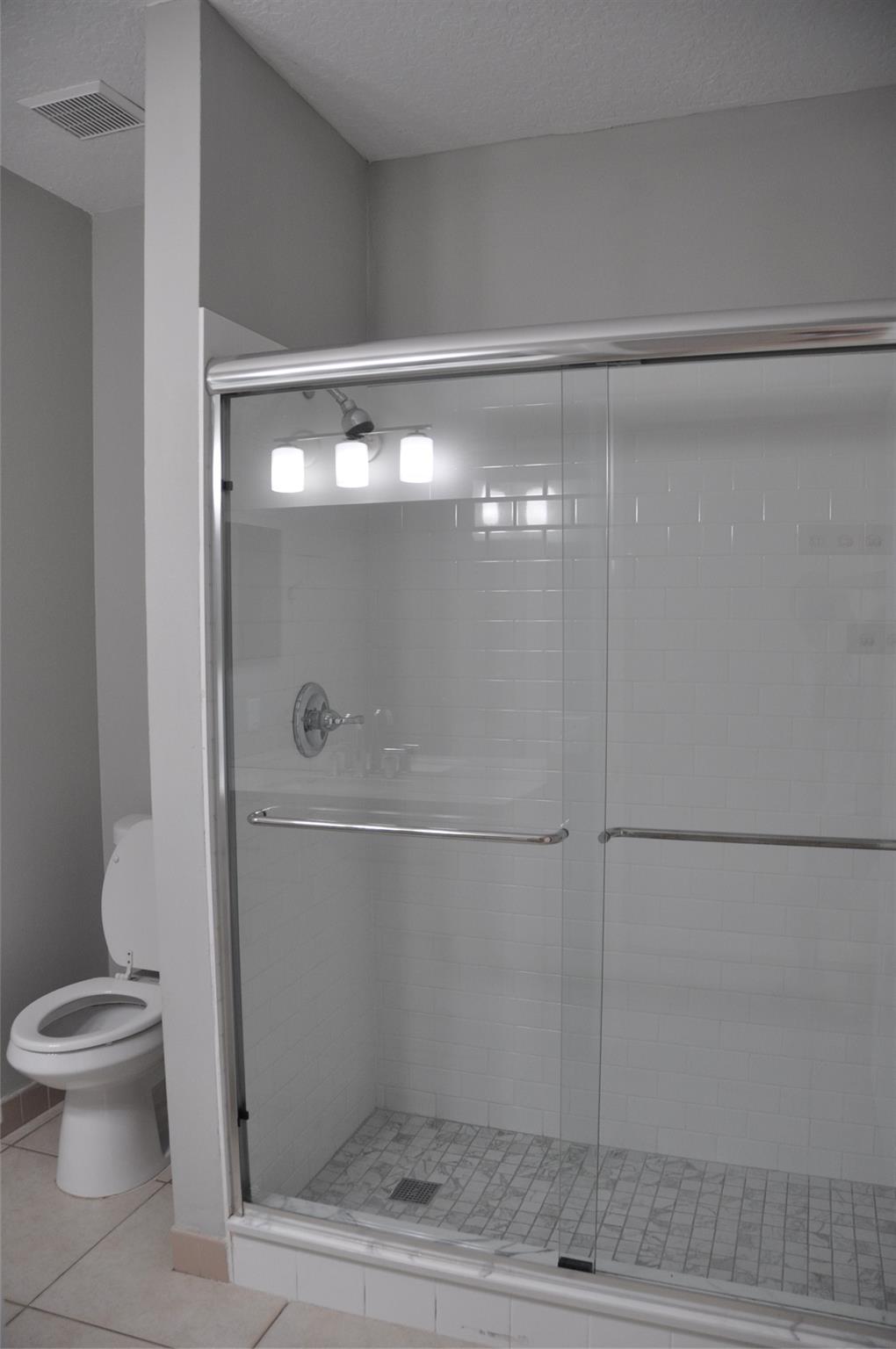 Castlewood 71-37 B - Residential Lease