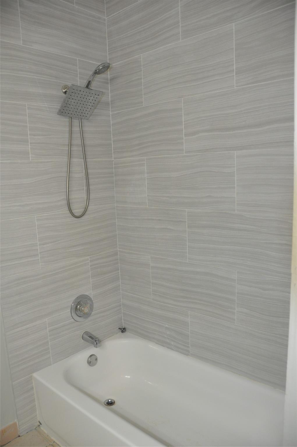 Castlewood 71-37 B - Residential Lease