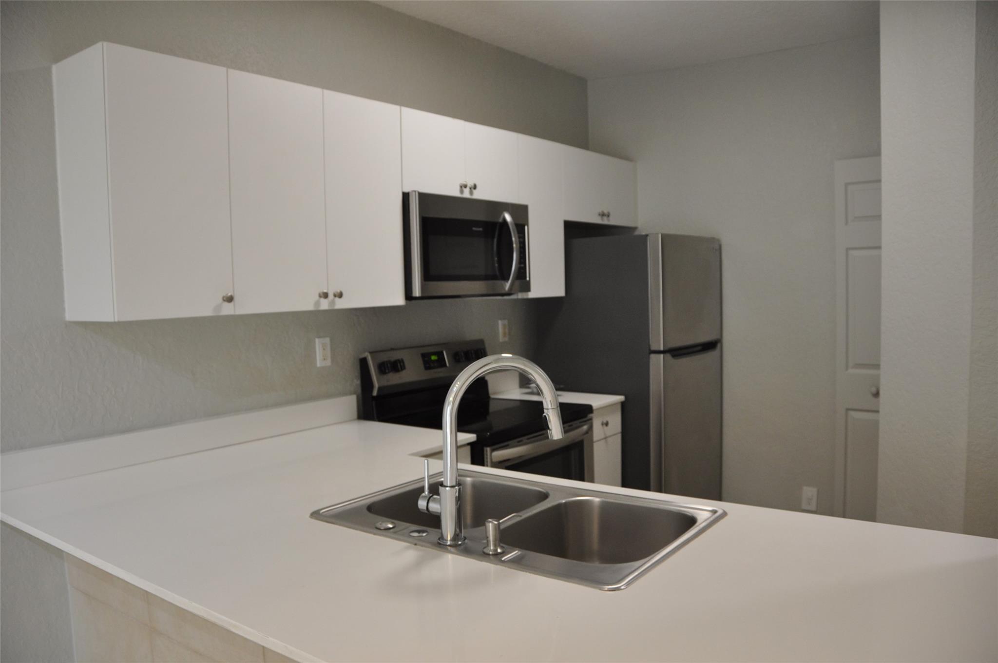 Castlewood 71-37 B - Residential Lease