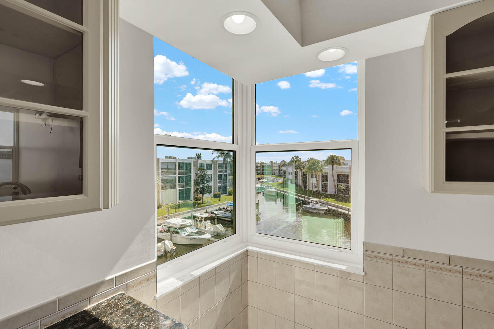 CIRCLE BAY YACHT CLUB CONDO - Residential