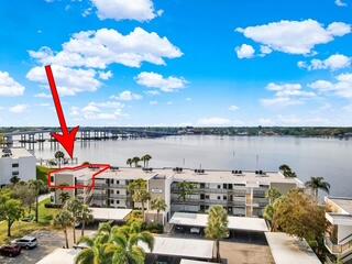 1950 SW Palm City Road 13-301