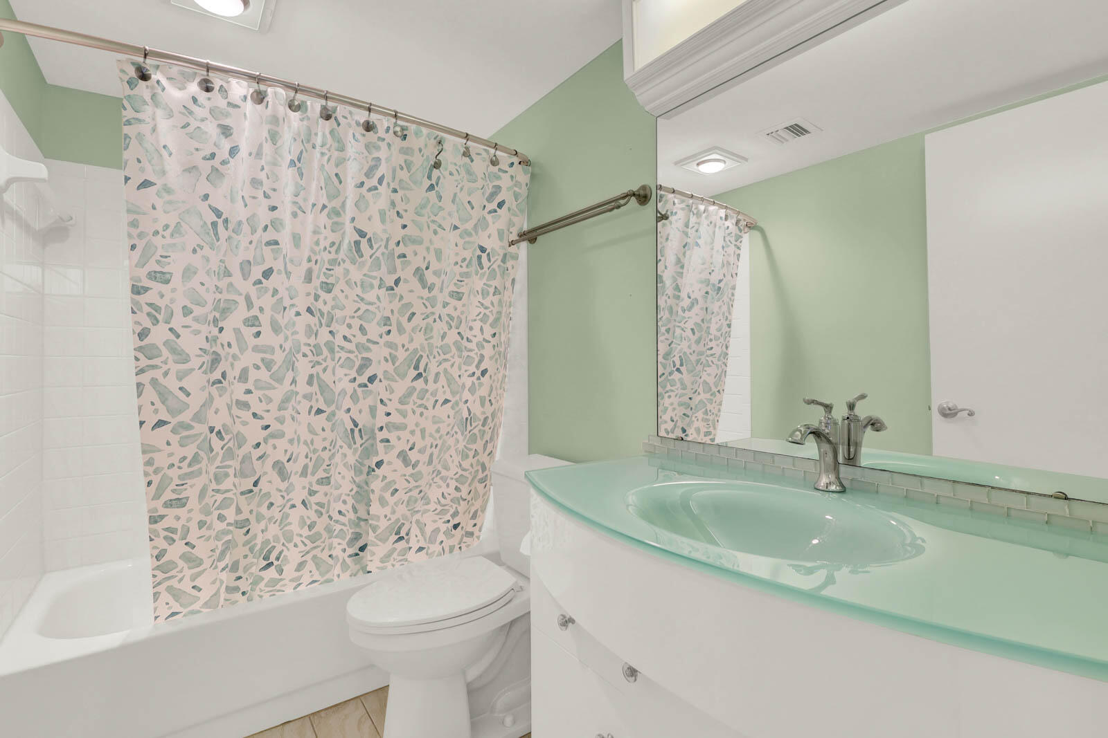CIRCLE BAY YACHT CLUB CONDO - Residential