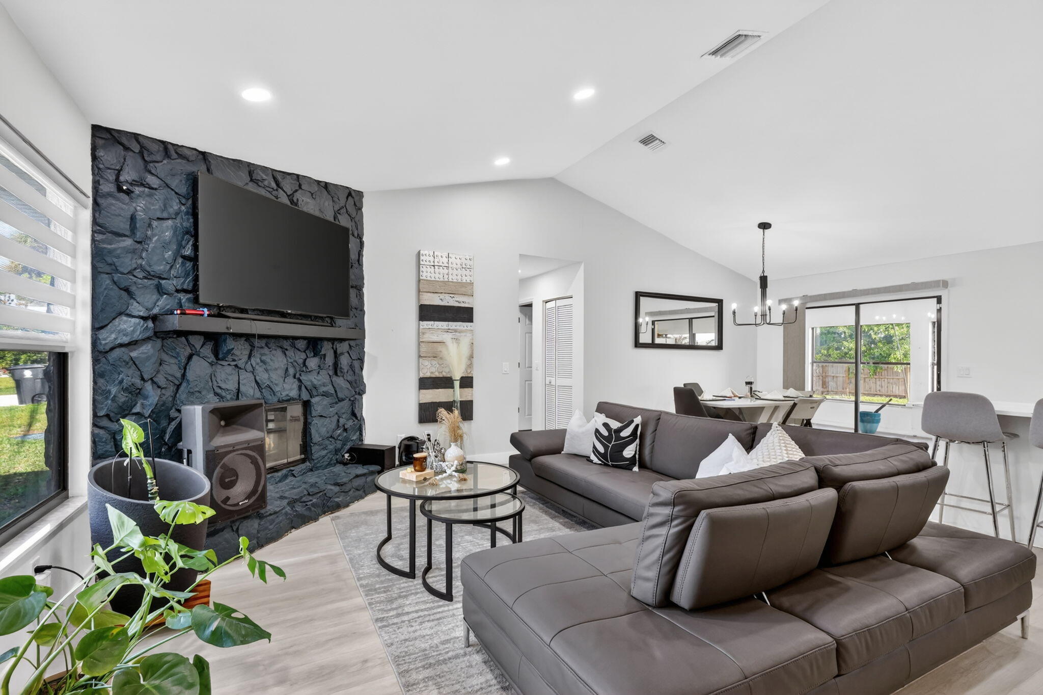 PORT ST LUCIE SECTION 5 - Residential Lease