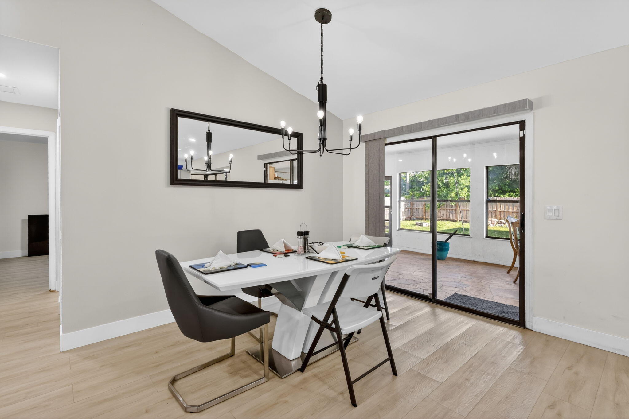 PORT ST LUCIE SECTION 5 - Residential Lease