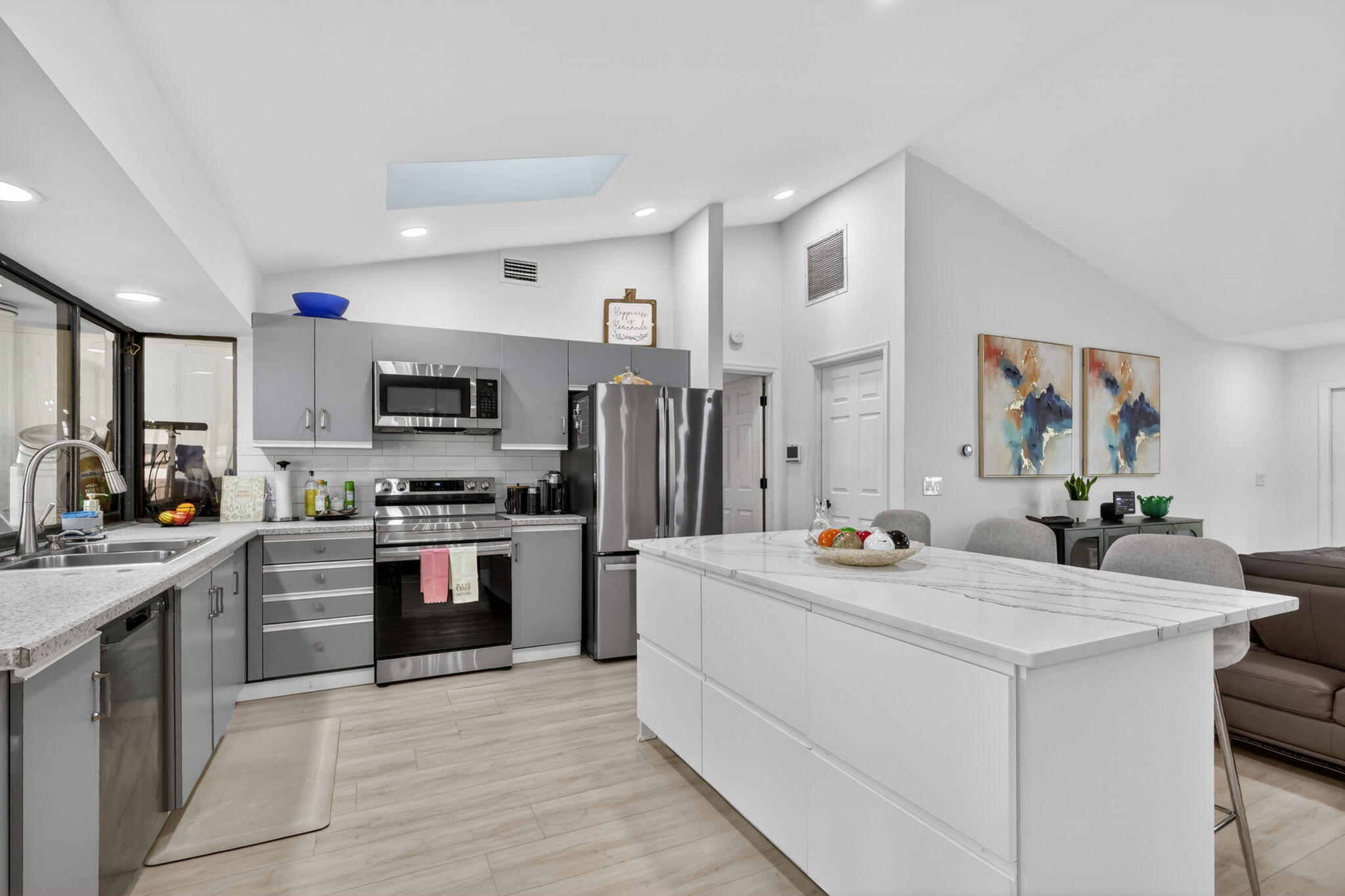 PORT ST LUCIE SECTION 5 - Residential Lease