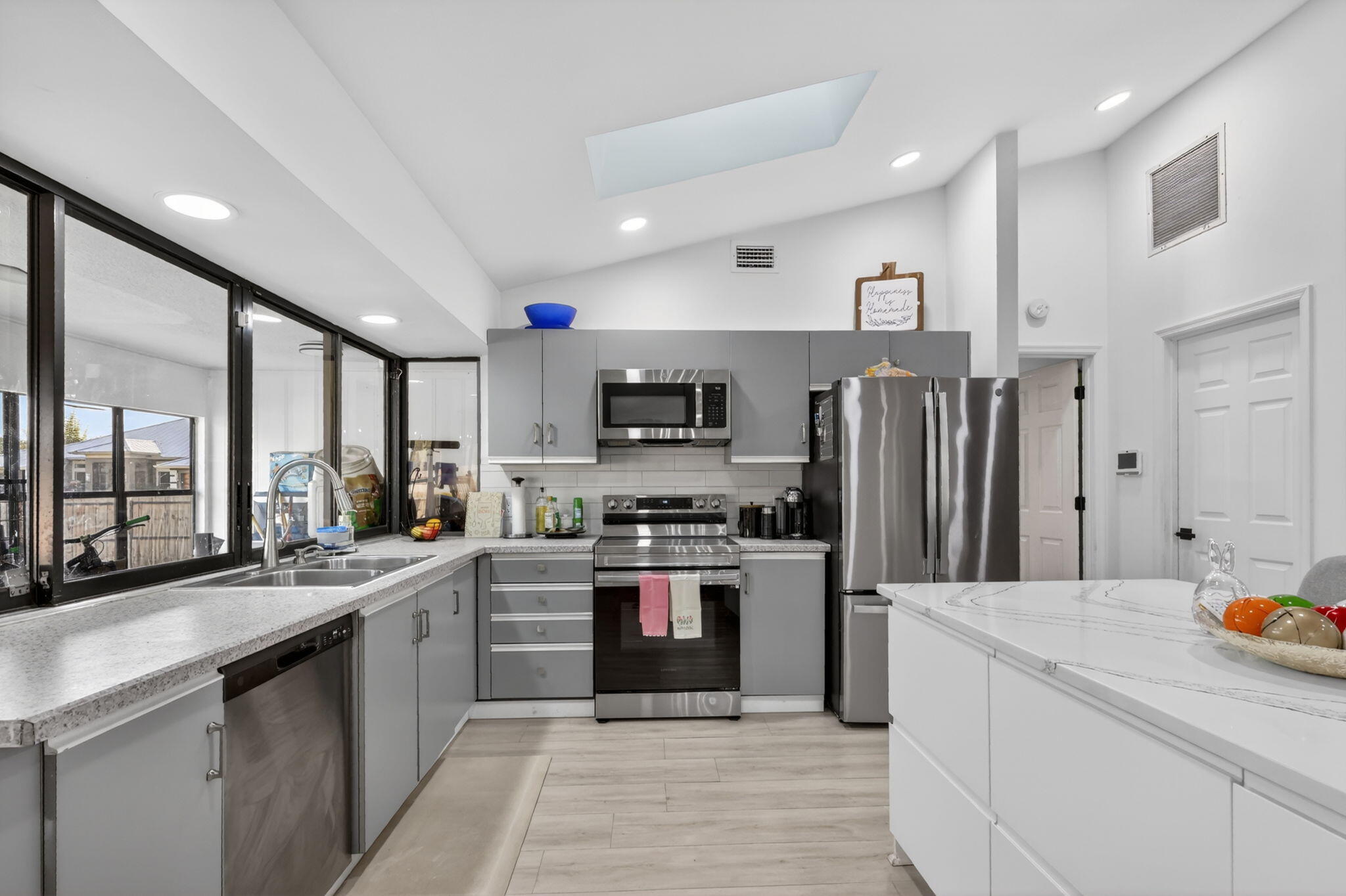 PORT ST LUCIE SECTION 5 - Residential Lease