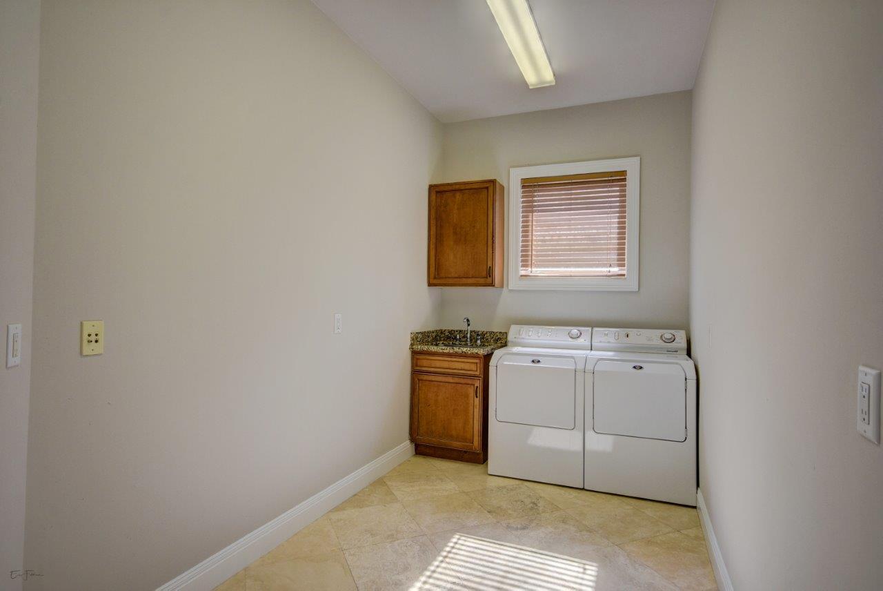 CAPTAINS KEY - Residential