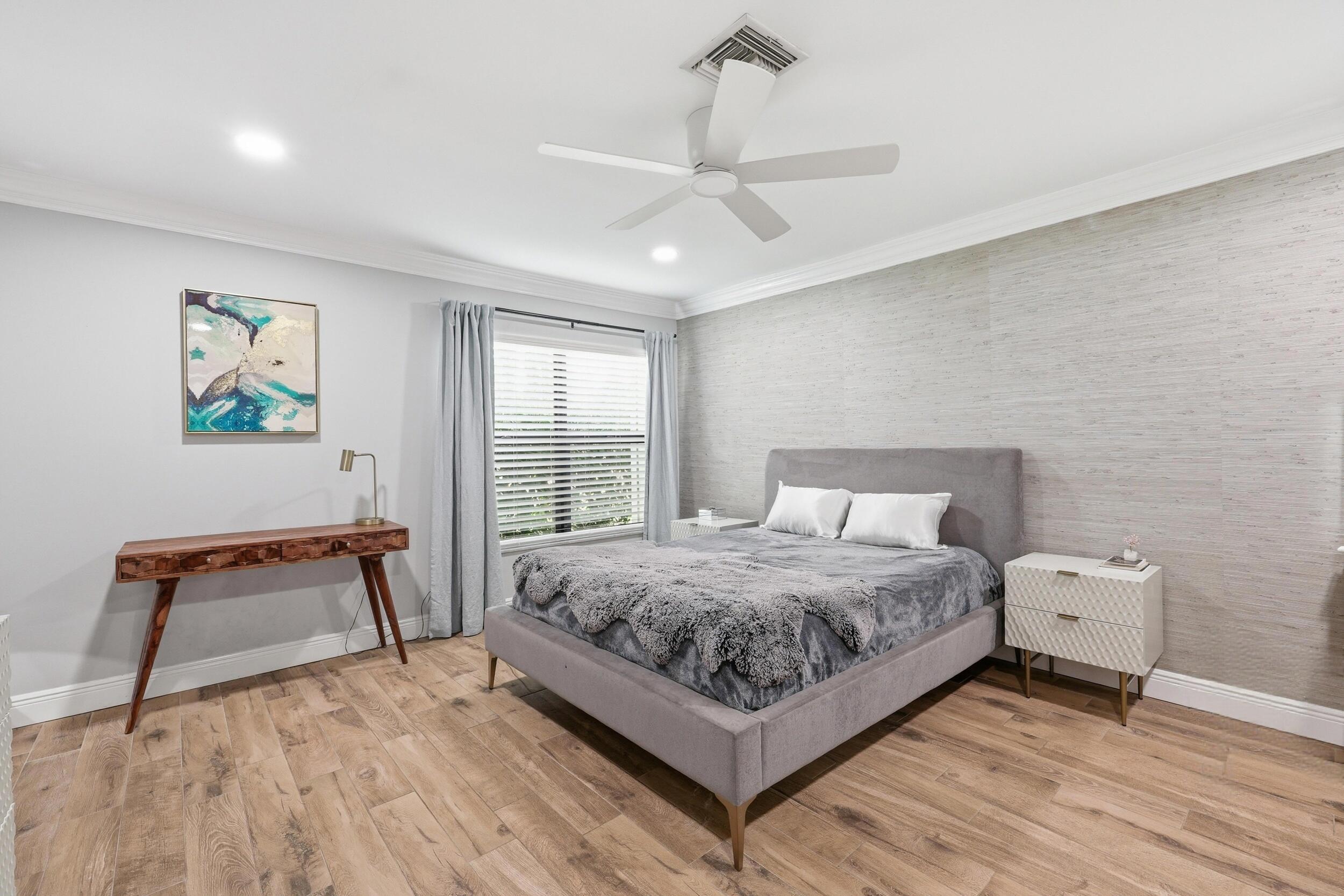 EASTPOINTE COUNTRY CLUB 6 - Residential