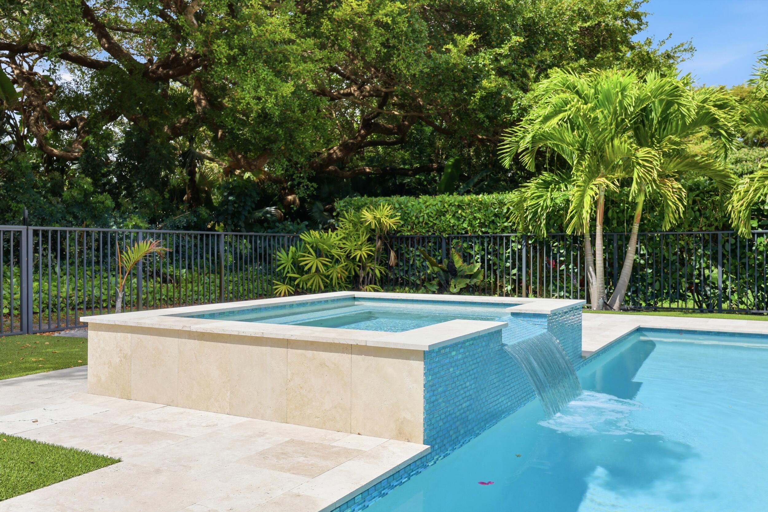 EASTPOINTE COUNTRY CLUB 6 - Residential