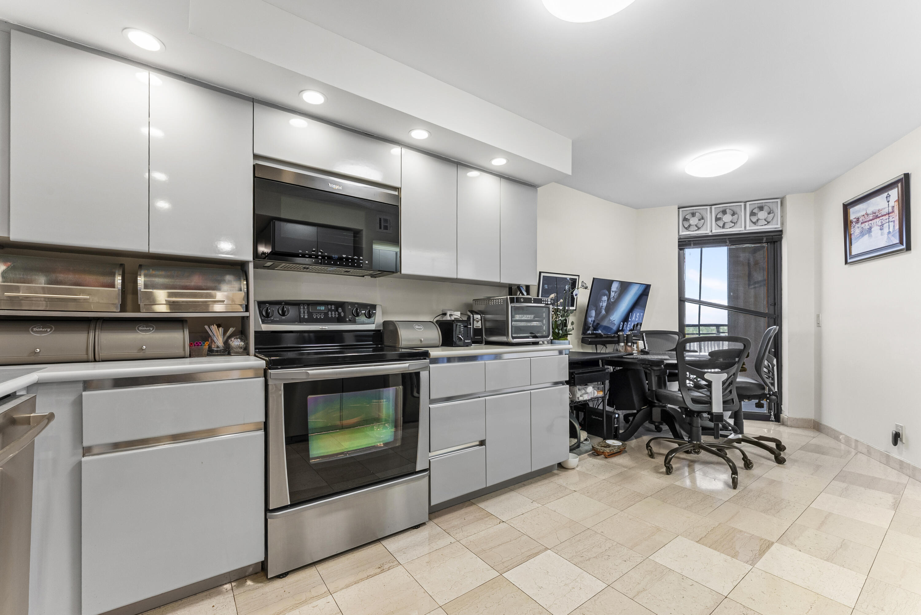 OVERLOOK CONDO - Residential