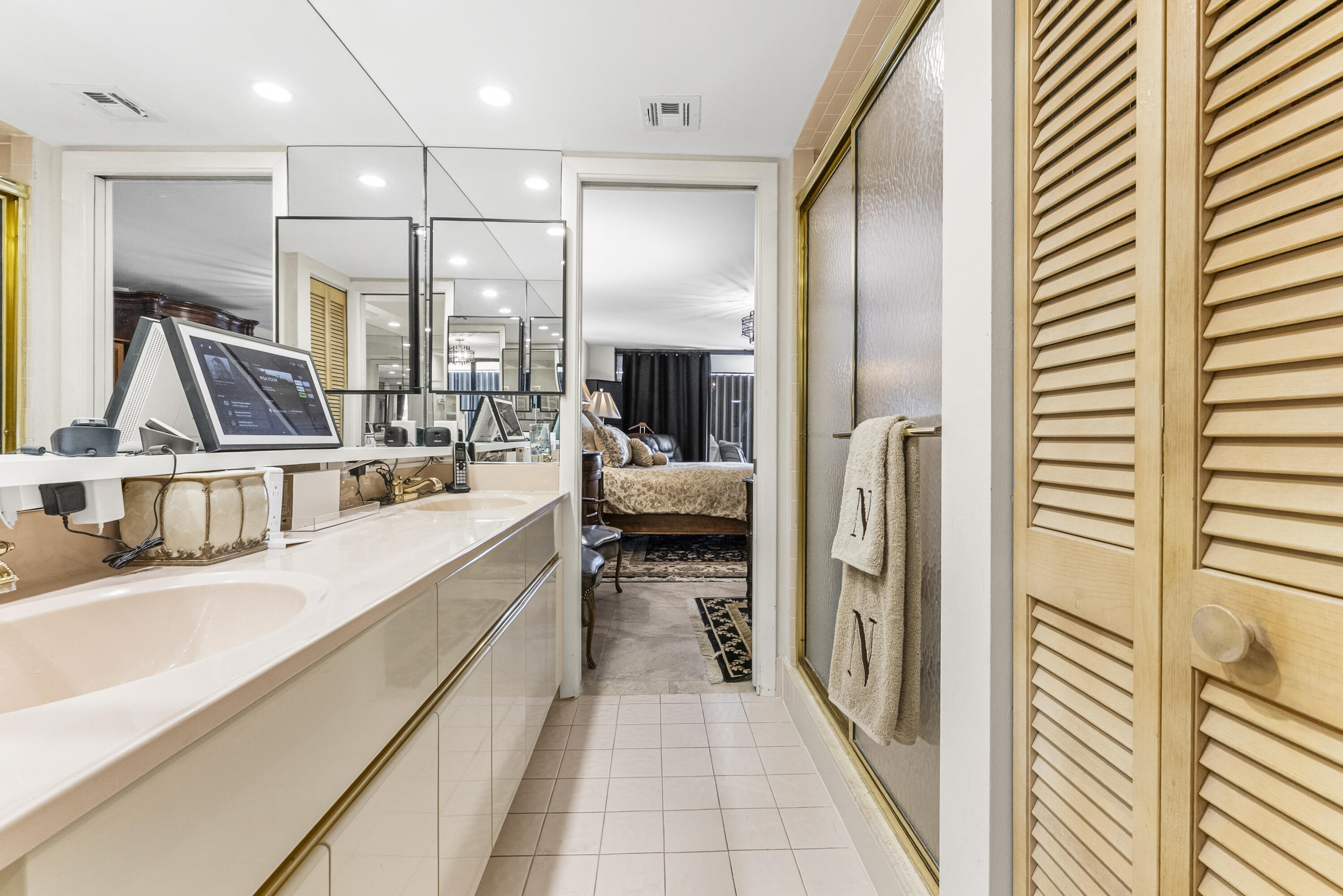 OVERLOOK CONDO - Residential